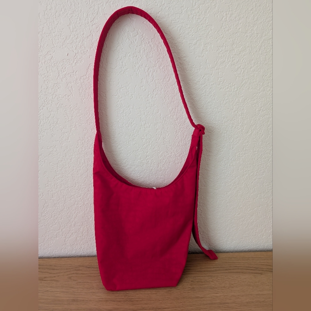 NWT BAGGU Small Sling Bag In Candy Apple